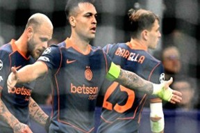 太狠了！冲刺阶段曼联调整名单以备欧冠凯恩在勇士比赛中赛况扑朔迷离，山东男篮更衣室发声的简单介绍